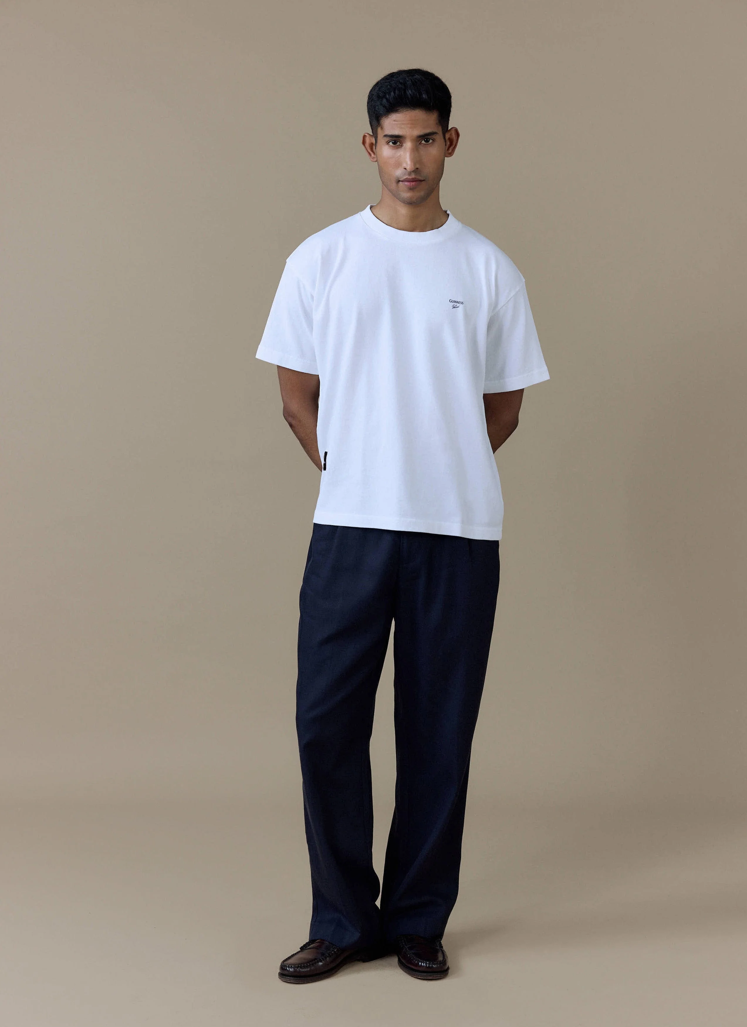 750-soloist-cat-oversized-t-shirt-guinness-x-percival-white-2.webp Soloist Cat Oversized T Shirt | Guinness x Percival | White