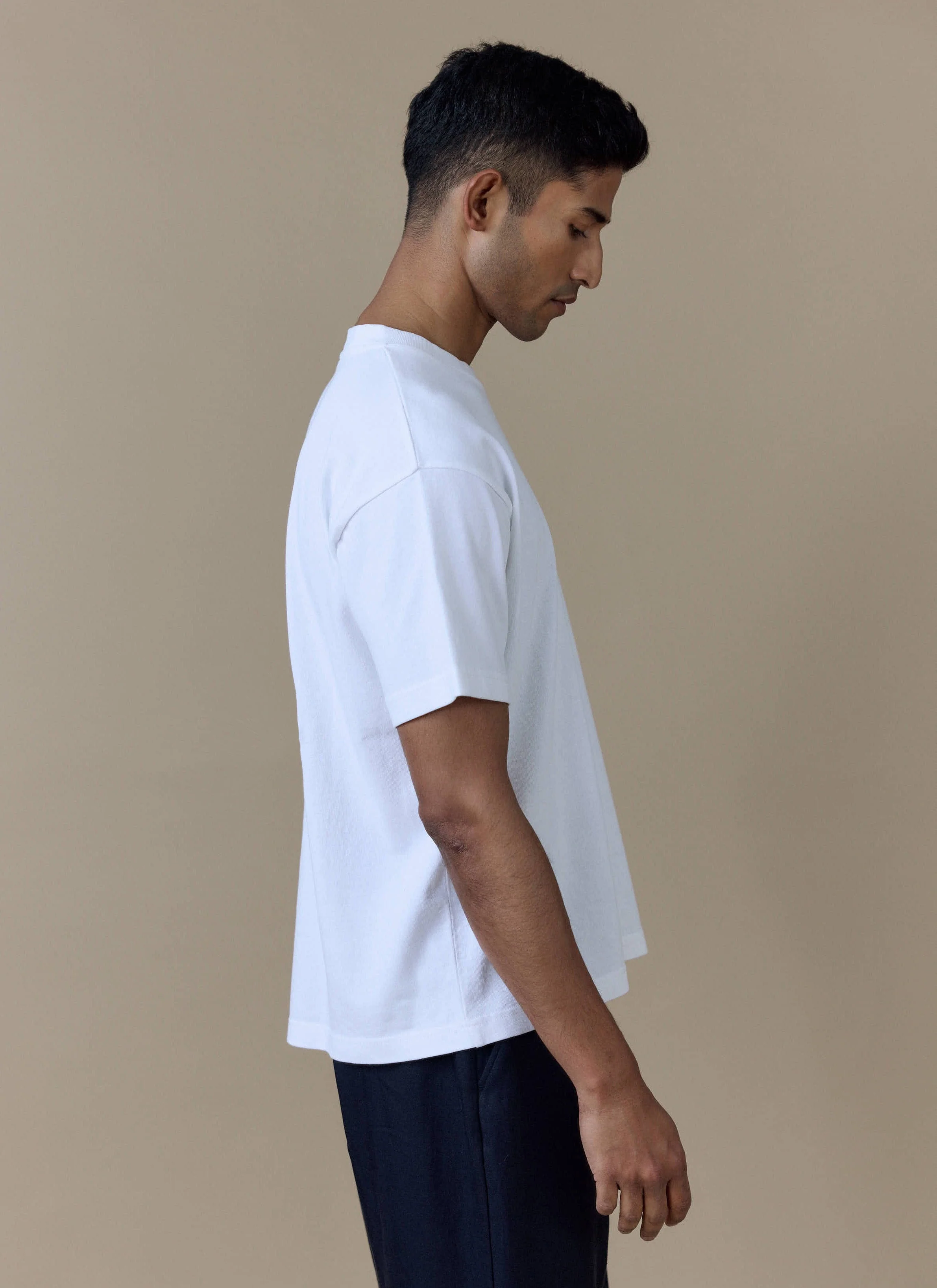 750-soloist-cat-oversized-t-shirt-guinness-x-percival-white-6.webp Soloist Cat Oversized T Shirt | Guinness x Percival | White