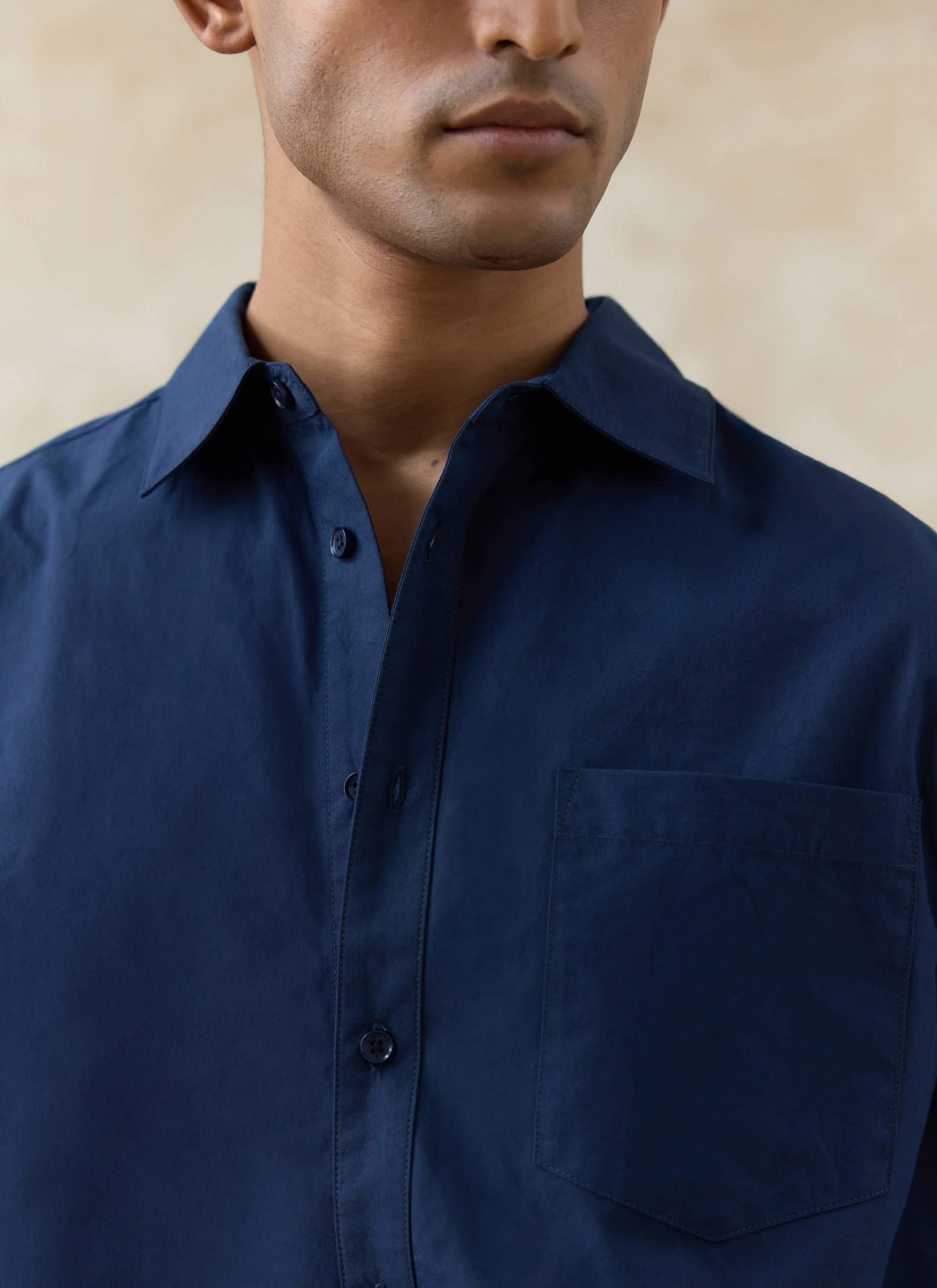 81-dali-relaxed-poplin-shirt-cotton-navy-3.webp Dali Relaxed Poplin Shirt | Cotton | Navy