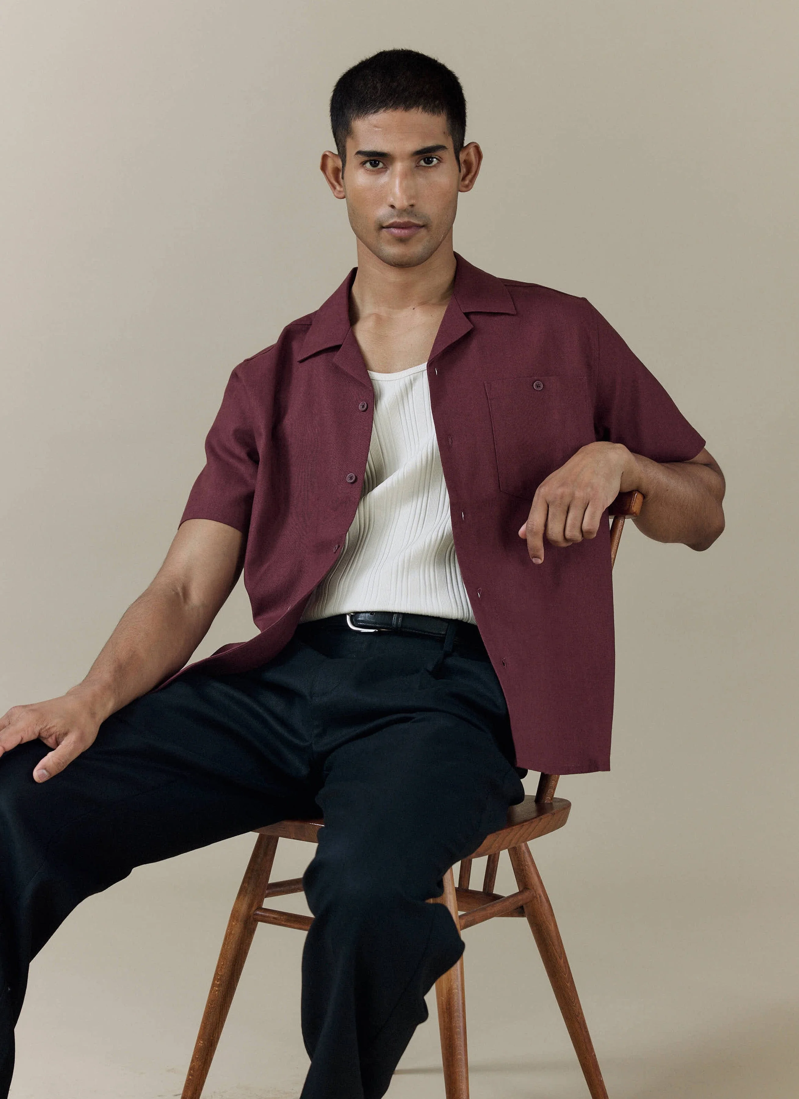 872-short-sleeve-cuban-shirt-linen-merlot-5.webp Short Sleeve Cuban Shirt | Linen | Merlot
