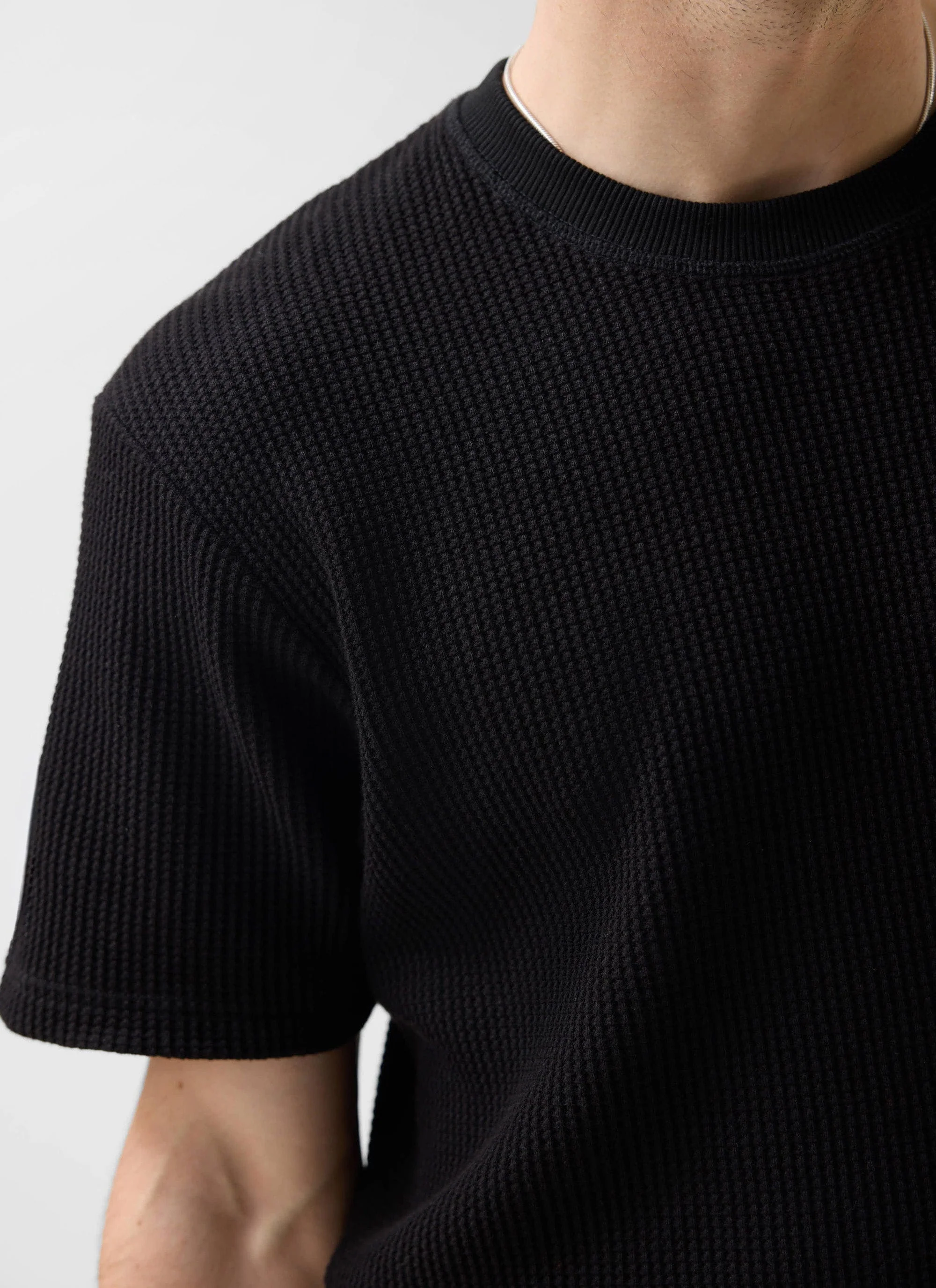 914-waffle-short-sleeve-t-shirt-cotton-black-2.webp Waffle Short Sleeve T Shirt | Cotton | Black