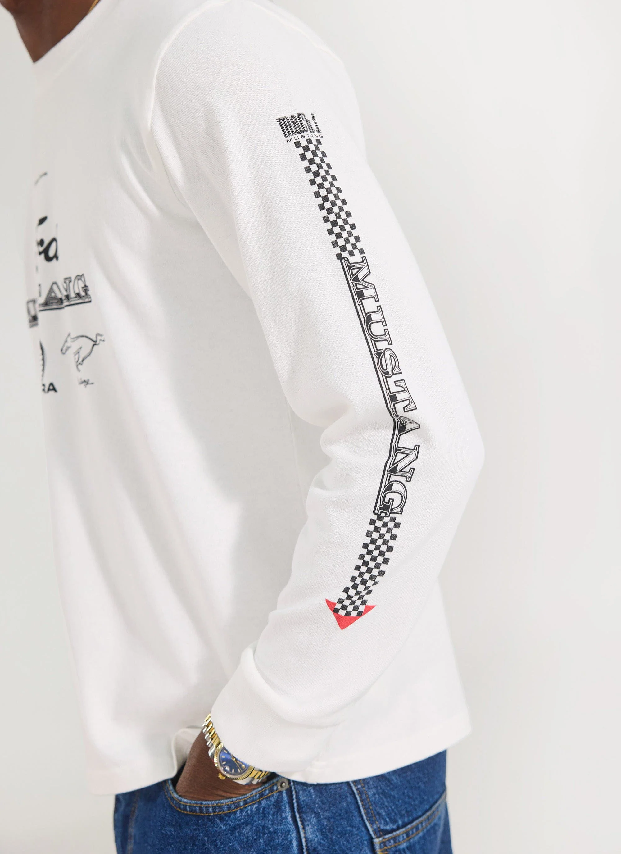 998-raceway-69-mustang-long-sleeve-t-shirt-percival-x-ford-white-3.webp Raceway '69 Mustang Long Sleeve T Shirt | Percival x Ford | White